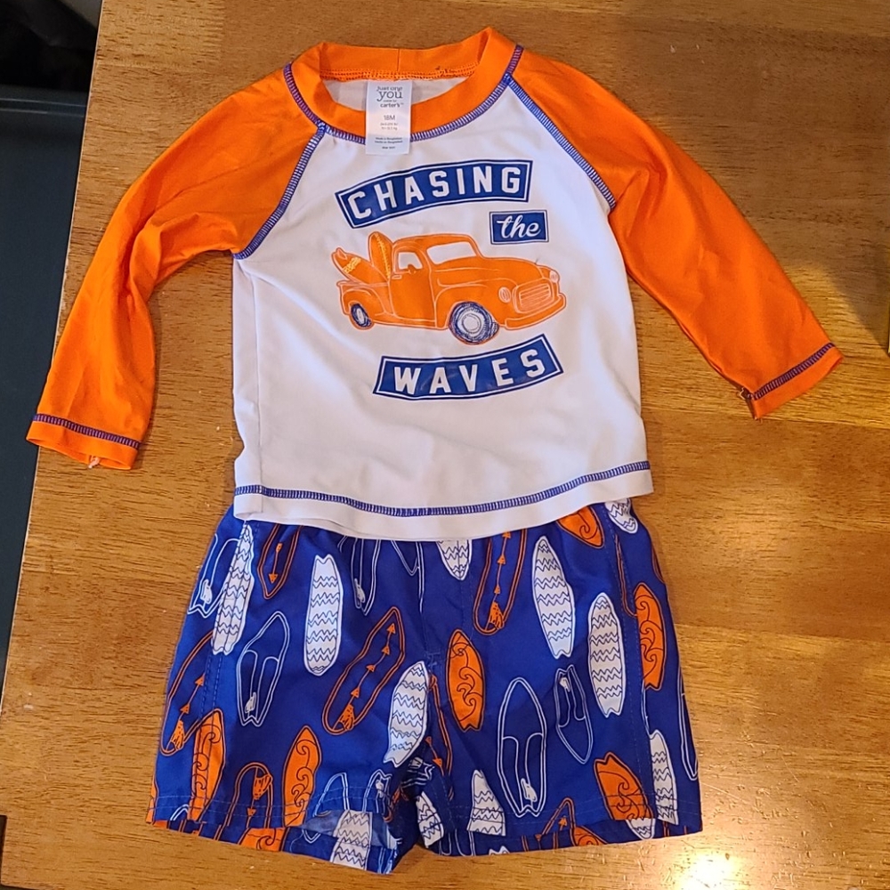 CARTERS Rash guard set